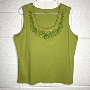< Vintage Basic Editions Green Floral Embroidered Tank Top >